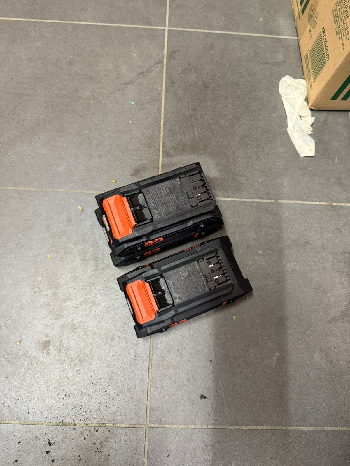 Hilti B 22-85 Nuron accu x2 en B 22-55 1x alles voor 175€, Doe-het-zelf en Bouw, Gereedschap | Boormachines, Ophalen of Verzenden