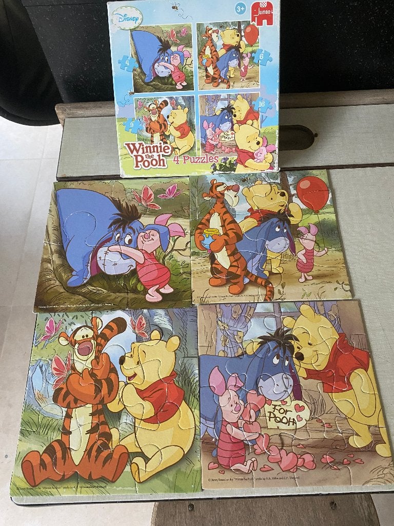 Disney set van 4 puzzels van winnie the pooh 4-6-9-16 stuks, Kinderen en Baby's, Ophalen of Verzenden, Minder dan 10 stukjes, Gebruikt