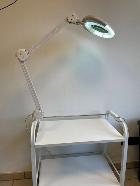 Beauty salon trolley met vergrootlamp, Elektronische apparatuur, Persoonlijke Verzorgingsapparatuur, Ophalen, Gebruikt, Overige typen