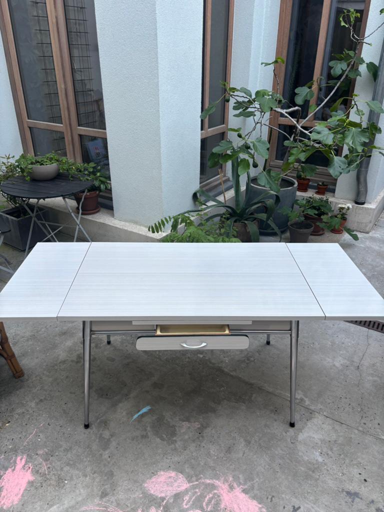 Uitschuifbare Formica Tafel, Ophalen