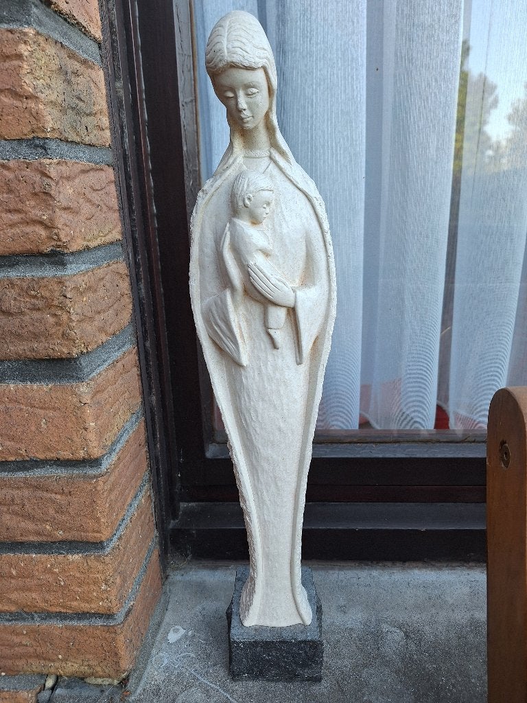 Mariabeeld met jezus in steen op marmer blok, Ophalen