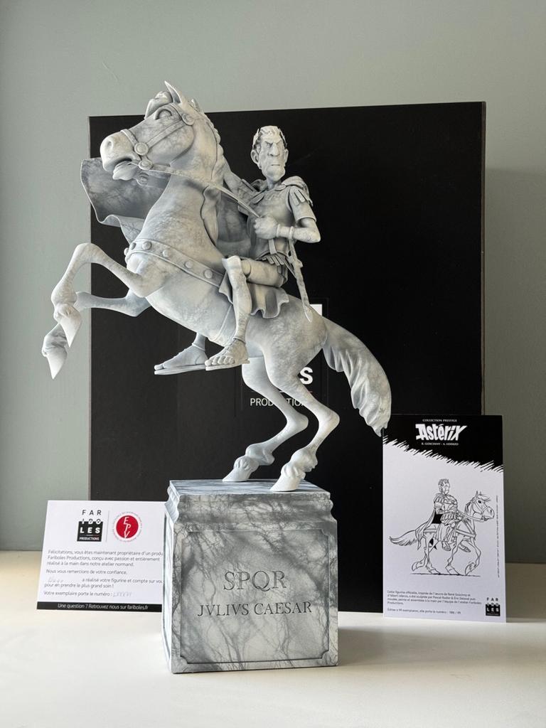 César à cheval version « marbre » fariboles ”prestige”, Enlèvement ou Envoi, Comme neuf