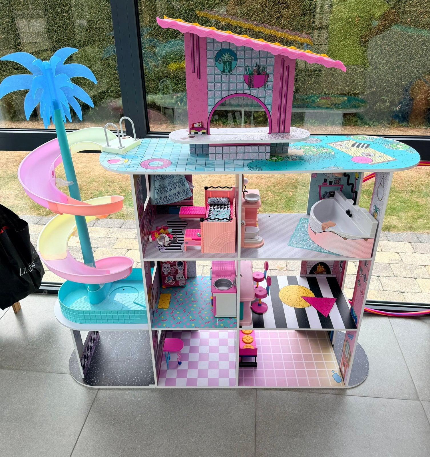 LOL surprise OMG poppenhuis 122cm!!!, Ophalen of Verzenden, Zo goed als nieuw, Poppenhuis