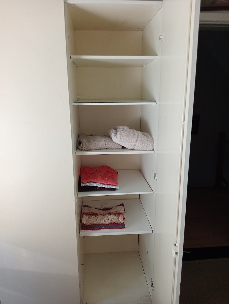 Kledingskast jaren 60, Ophalen, Kunststof, Met deur(en)