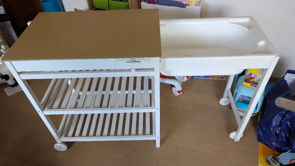 Quax bad en commode, Ophalen