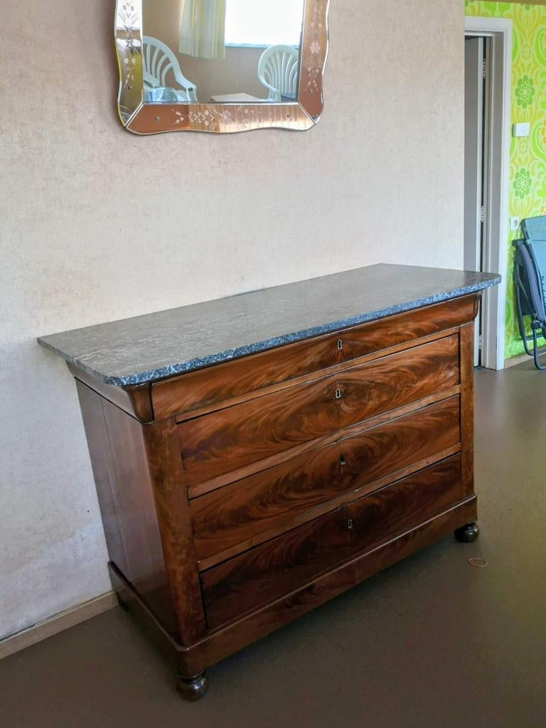 Snel verk/Mahonie hout dressoir/linnenkast met marmerblad, Ophalen, Gebruikt, 100 tot 150 cm, 100 tot 150 cm