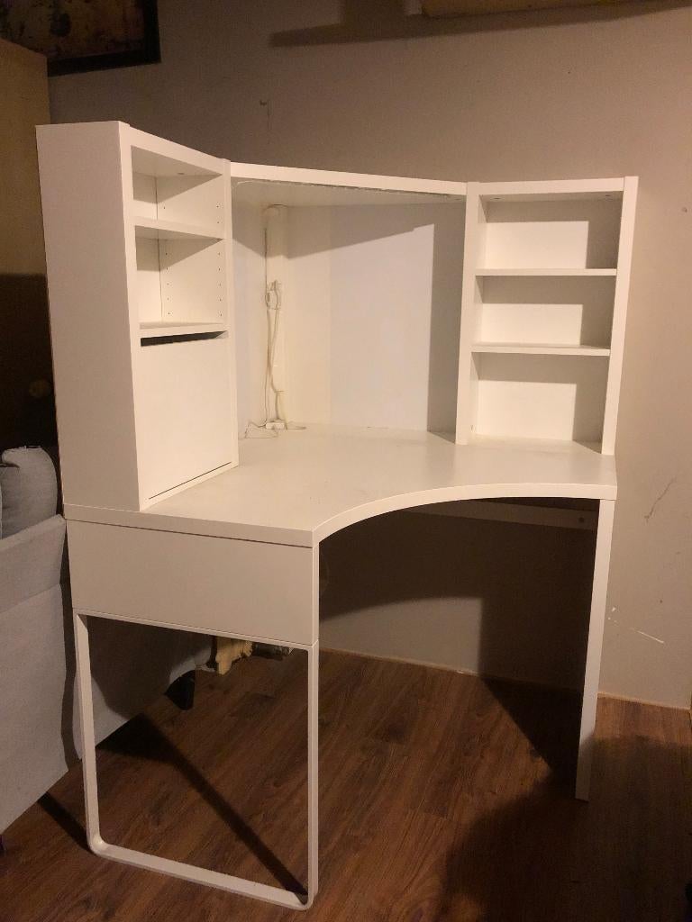 Hoekbureau wit IKEA, Ophalen, Zo goed als nieuw