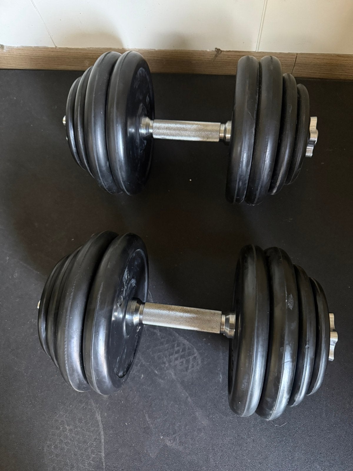 Dumbells met rubber gecoate schijven, Sport en Fitness, Ophalen, Zo goed als nieuw