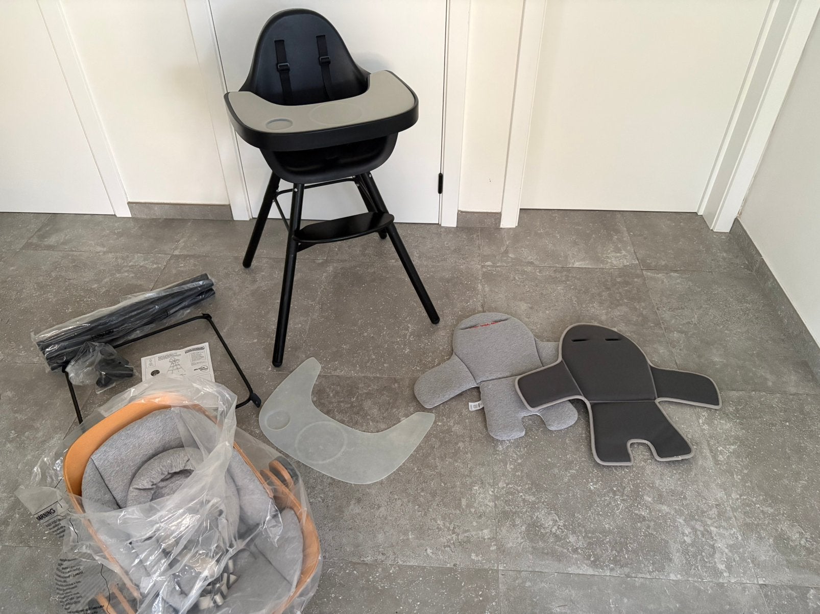 Childhome Evolu Eetstoel + accessoires, Kinderen en Baby's, Kinderstoelen, Ophalen, Zo goed als nieuw