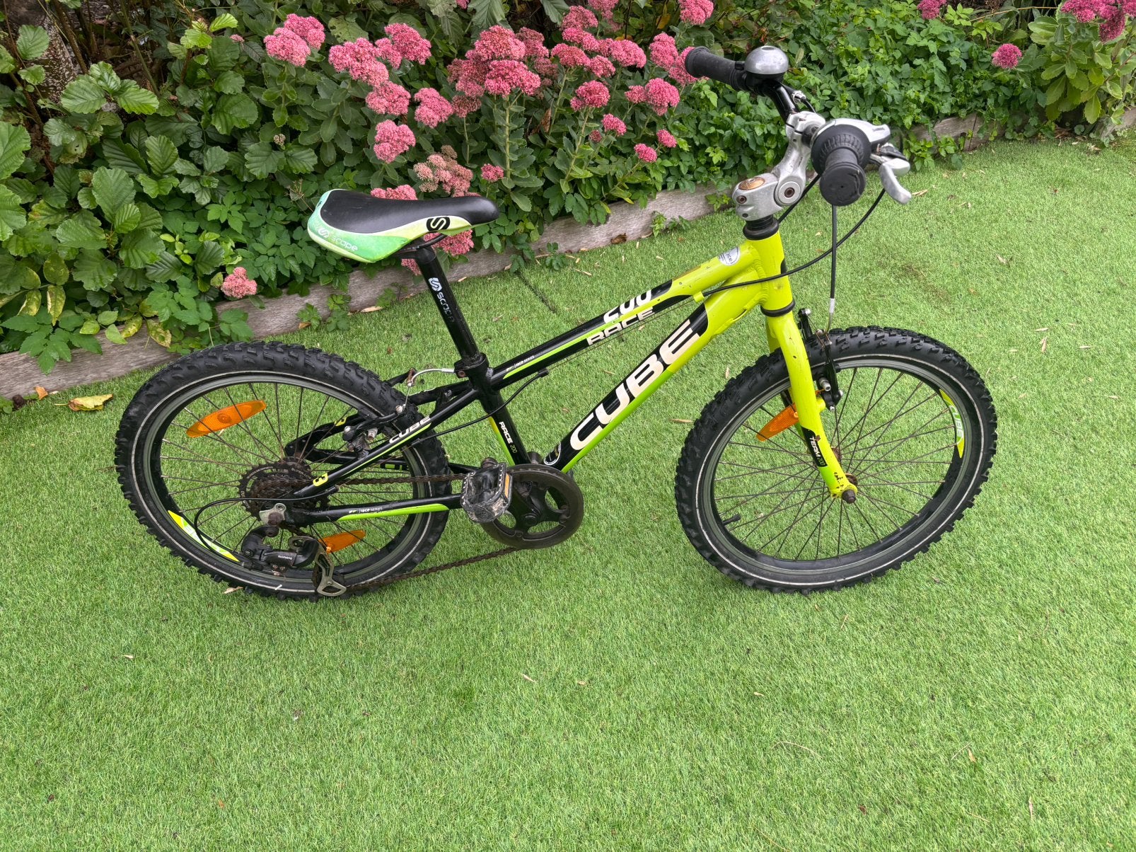 Kinder Jongens fiets Cube race 200, Fietsen en Brommers, Ophalen of Verzenden, Zo goed als nieuw