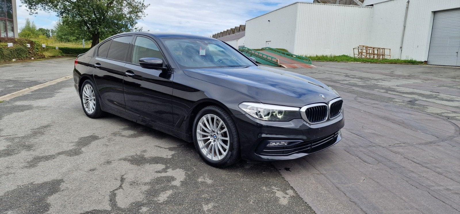 BMW 520 Sport 2.0D Automaat 163pk, Autos, Cuir, Entreprise, Entretenue par le concessionnaire, Noir