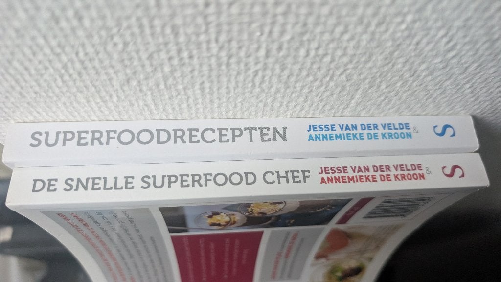 2 Superfood kookboeken, Boeken, Ophalen of Verzenden, Zo goed als nieuw, Jesse van der Velde en Annemieke de Kroon, Gezond koken