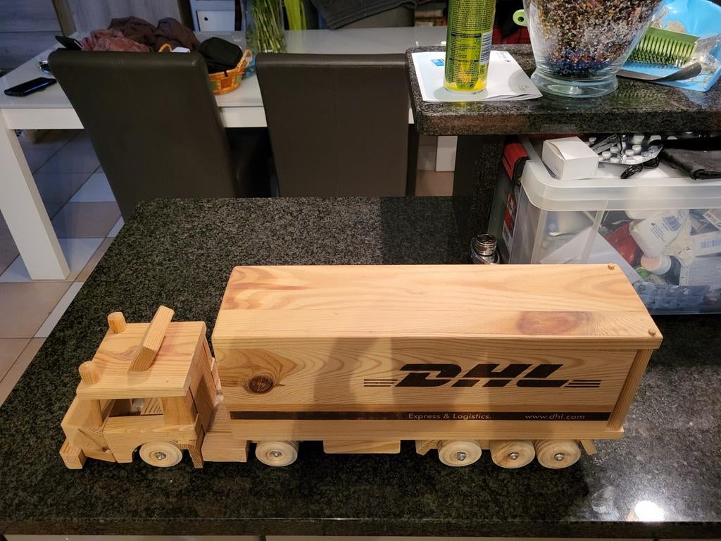 Mooie dhl houten camion hand gemaakt gekocht., Ophalen of Verzenden
