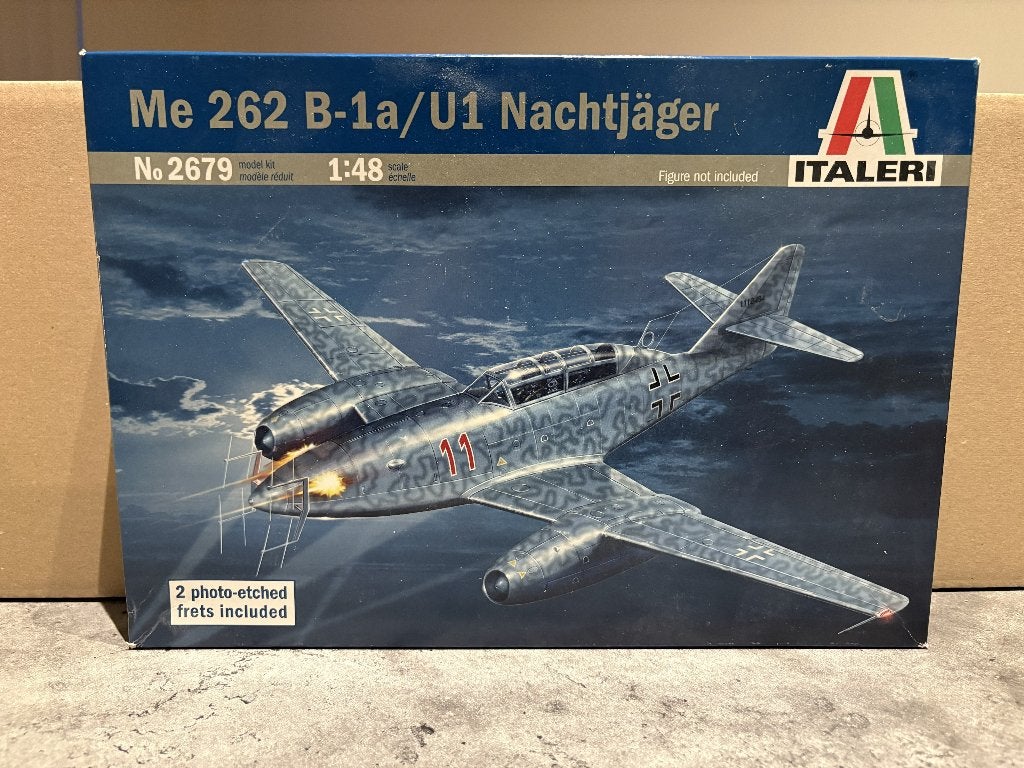 Maquette Italeri Me 262 B-1a/U1 Nachtjäger - 1:48 (No. 2679), Hobby & Loisirs créatifs, Modélisme | Avions & Hélicoptères, Plus grand que 1:72