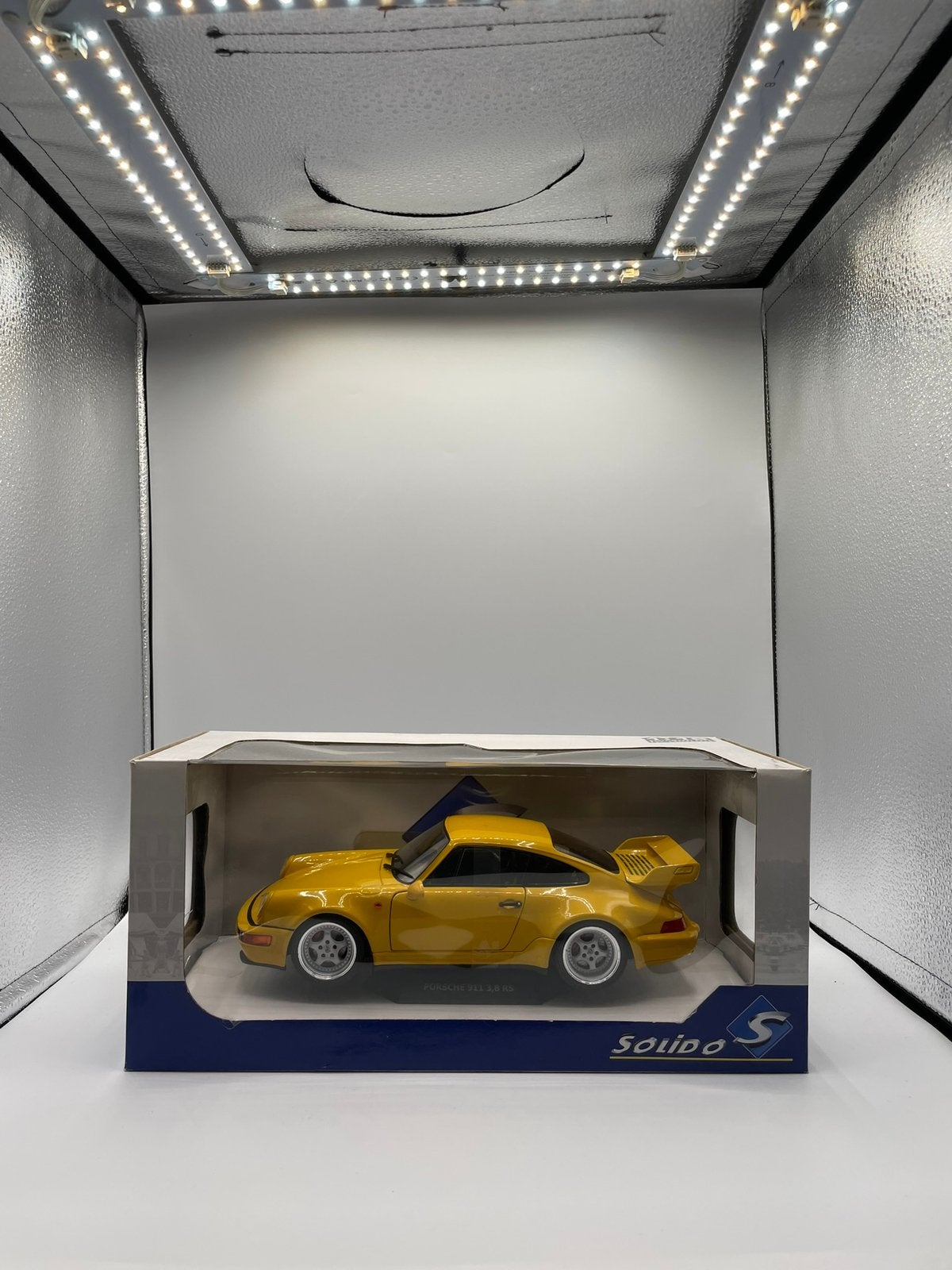 Porsche 964 Turbo Solido 1/18, Ophalen, Zo goed als nieuw, Solido