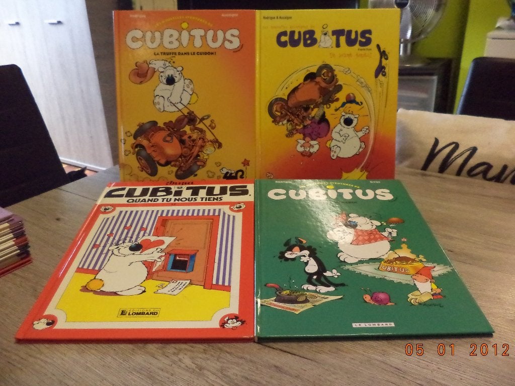 av 4 bd de Cubitus pour 8.00 euro, Meerdere stripboeken, Ophalen of Verzenden, Zo goed als nieuw