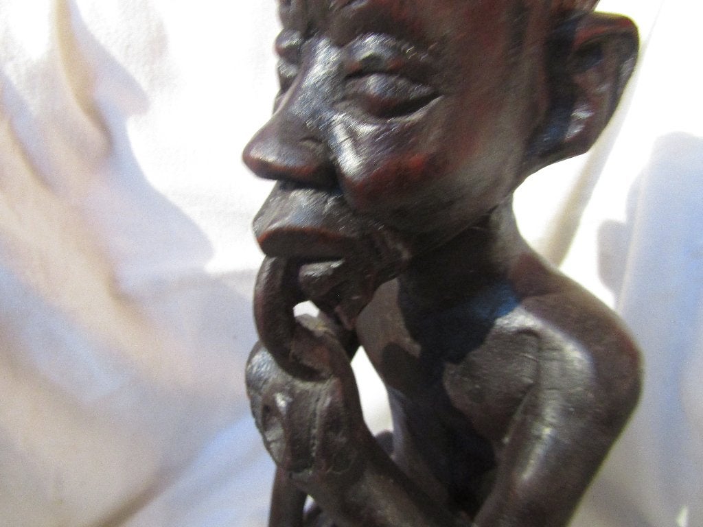 Splendide statue d'un homme âgé fumant sa pipe, Sculpture, Afrique, Enlèvement ou Envoi, Bois