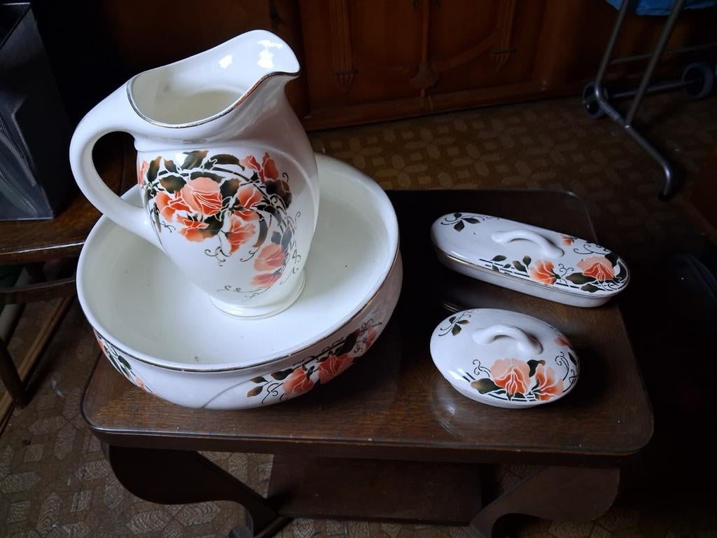 Faïence, nécessaire de toilette  ancien, Antiquités & Art, Enlèvement ou Envoi