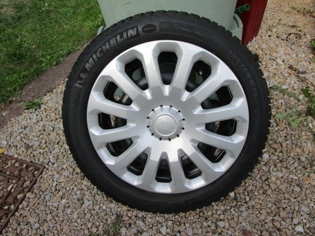 JANTES ET PNEUS HIVERS FORD FIESTA, Auto-onderdelen, Ophalen, Gebruikt, 15 inch, Winterbanden