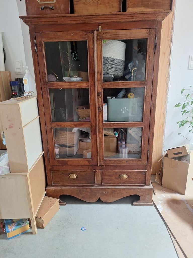 Eiken kast, Ophalen