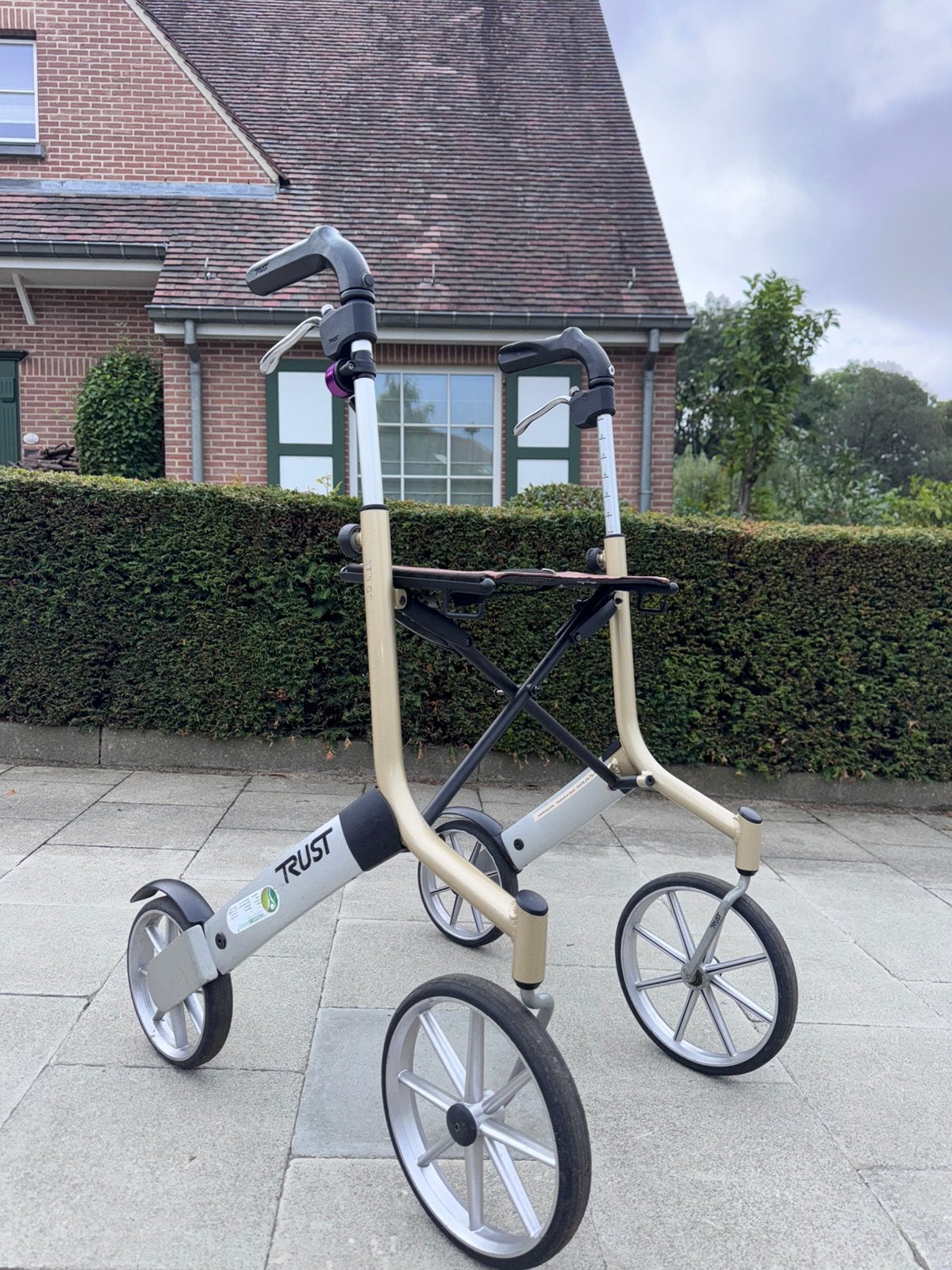 Trust opvouwbare rollator plooibare - verstelbare rollator, Ophalen of Verzenden, Zo goed als nieuw