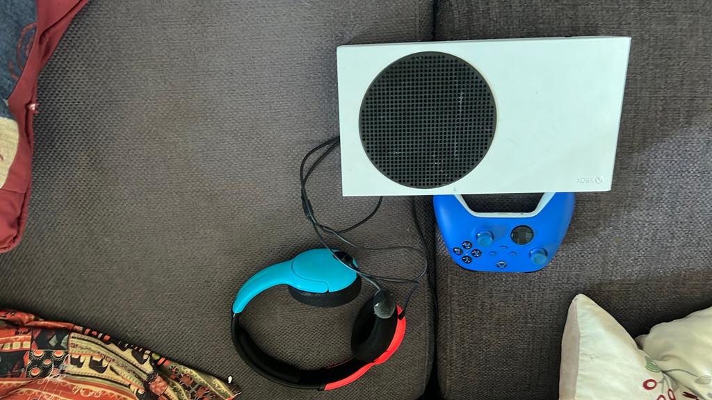 X box avec manette et casque Nintendo, Enlèvement, Utilisé, Xbox Series S