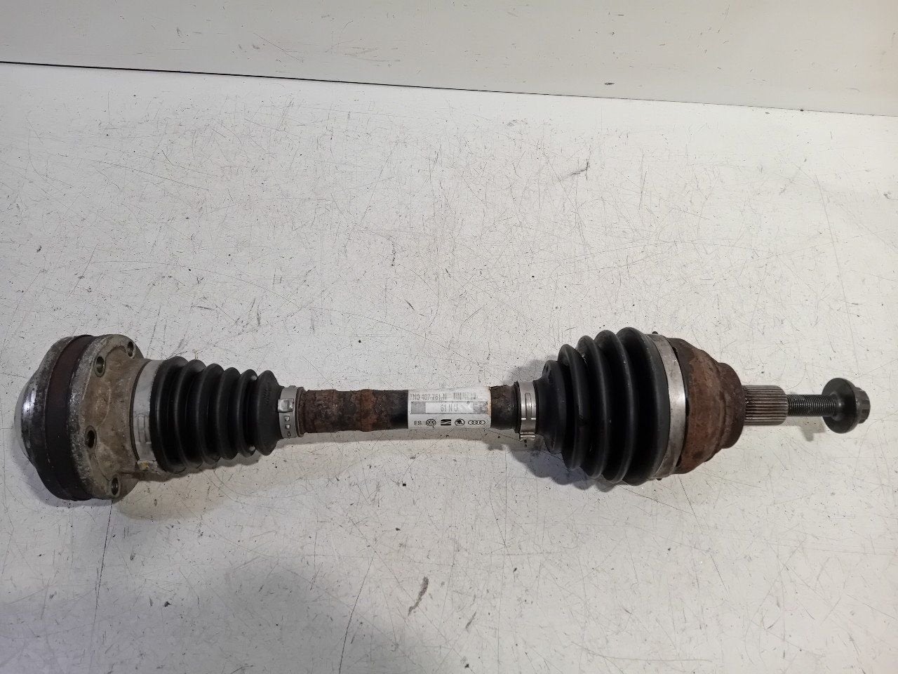 Aandrijfas links voor Seat Alhambra, Onderdelen@venauto.nl, Van der Ven Autorecycling B.V., Gebruikt, Ettenseweg 76, 4706 PB Roosendaal, The Netherlands