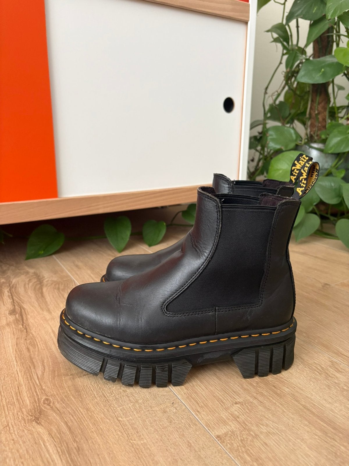 Dr. Martens 2976 Chelsea boots maat 39, Enlèvement ou Envoi, Comme neuf
