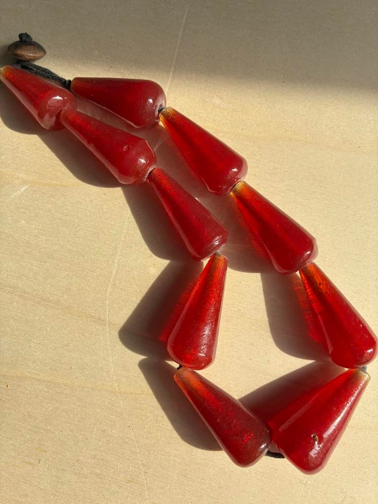 Collier vintage en perles de verre rouge — Verre de Bohême, Enlèvement ou Envoi, Autres matériaux, Collier