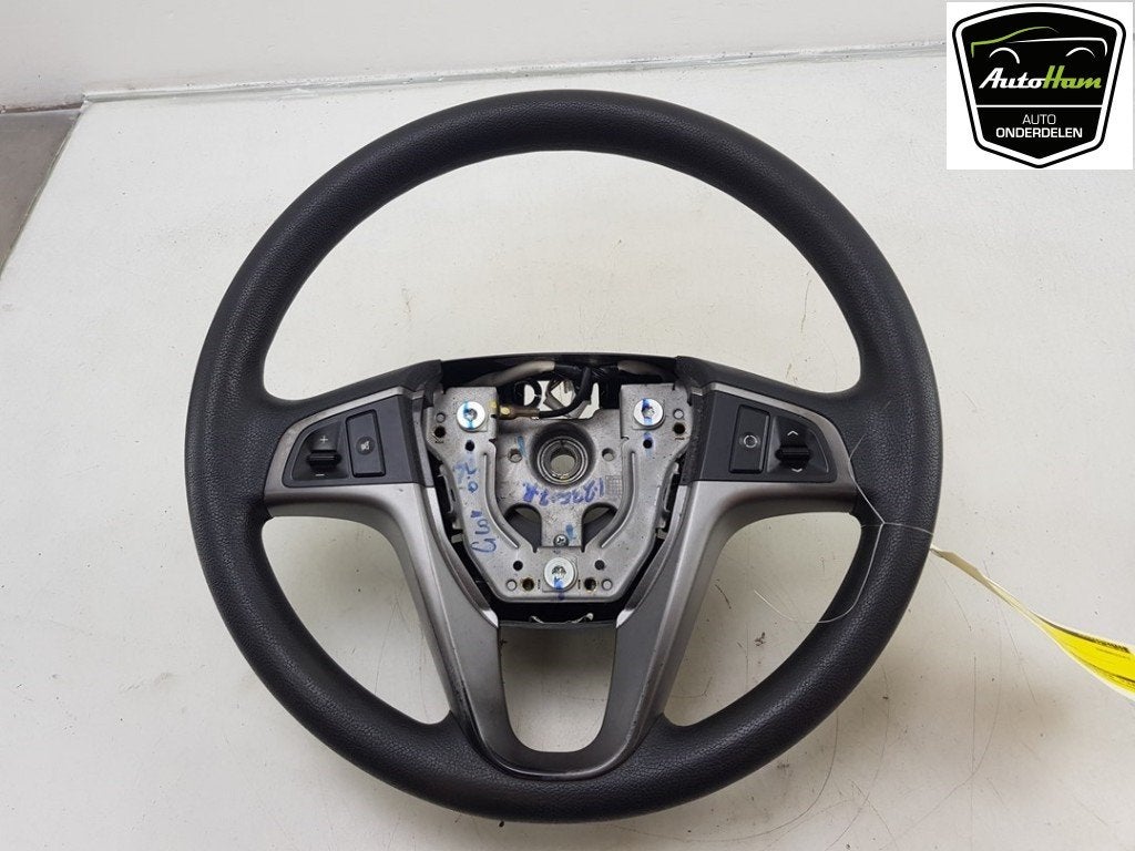VOLANT DIRECTION Hyundai i20 (|561101J525RY|561111J700RY|), Hyundai Motor Deutschland GmbH, Kaiserleipromenade 5
63067  Offenbach am Main, DE