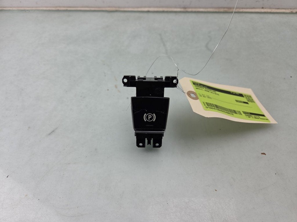 HANDREMSCHAKELAAR BMW 5 serie (F10) (01-2009/10-2016), Gebruikt, BMW, Petuelring 130
80809  München, DE, Bayerische Motoren Werke AG