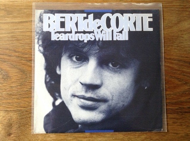 single bert de corte, 7 inch, Ophalen of Verzenden, Pop, Beschermende buitenhoes
