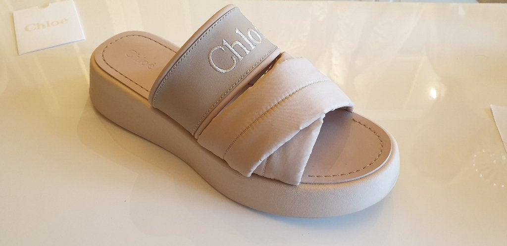 Chloé sandalen / slippers, Beige, Chloé, Zo goed als nieuw, Ophalen