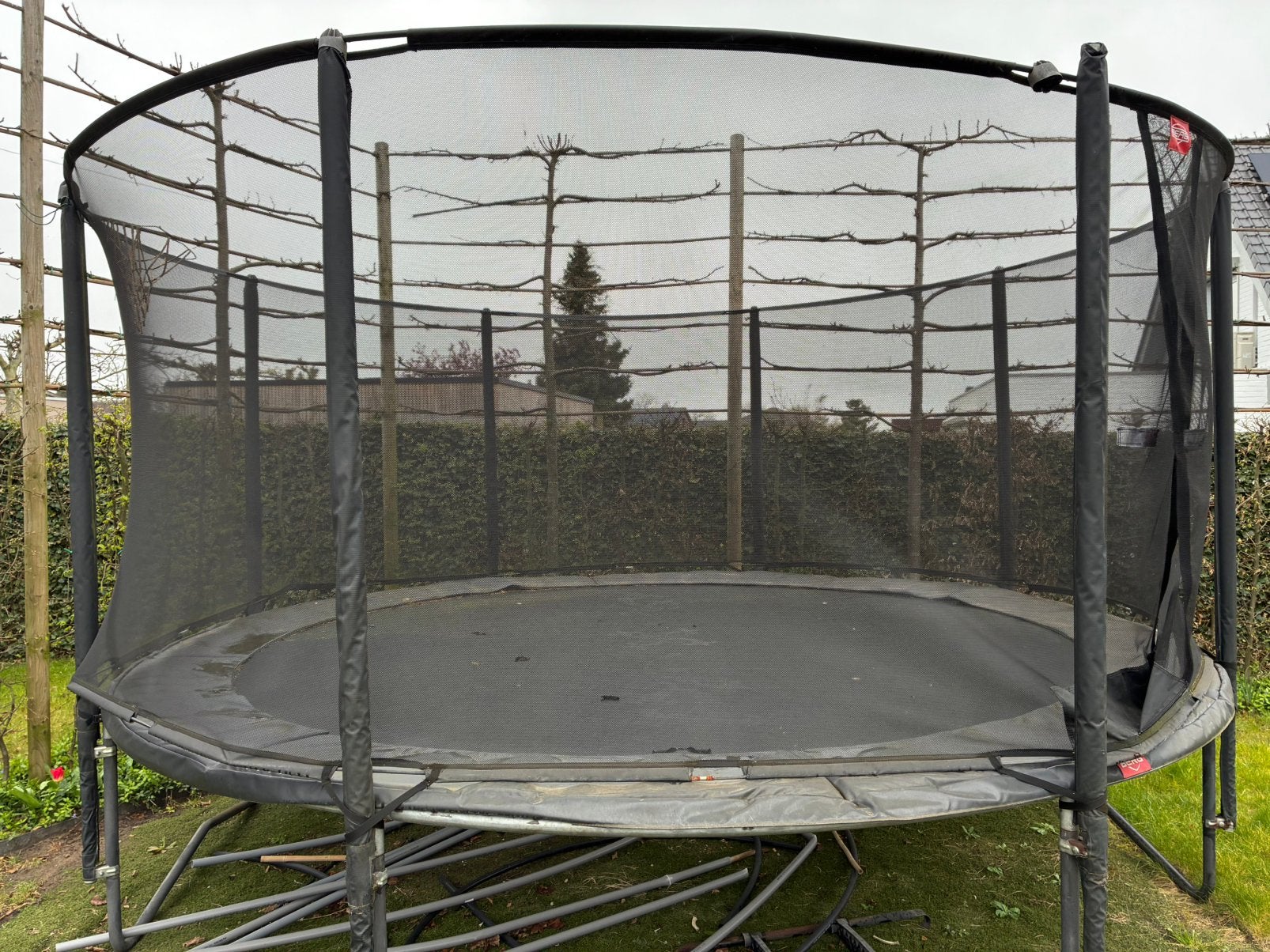 Berg trampoline 425, Kinderen en Baby's, Speelgoed | Buiten | Trampolines, Ophalen, Gebruikt
