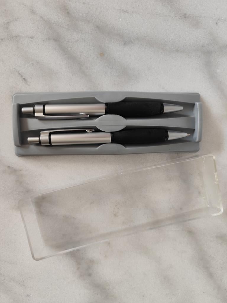 Pen en vulpotlood duo. In originele doos. NIEUW., Verzamelen, Ophalen, Vulpotlood