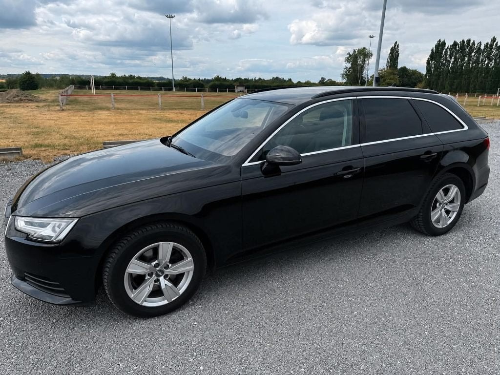 Audi A4 automaat CNG/Benzine 40 g-tron, Auto's, 4 cilinders, A4, Zwart, Leder