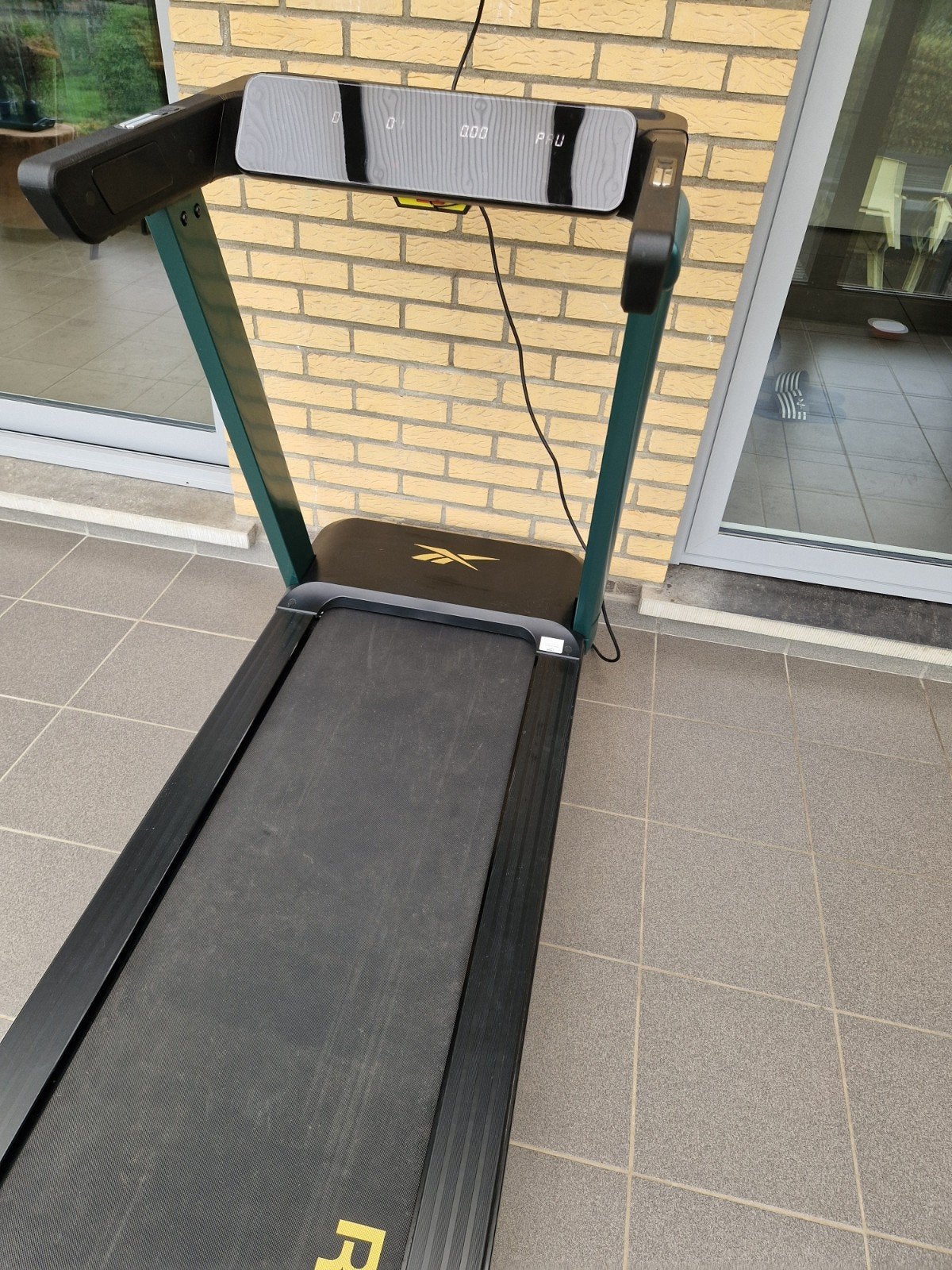 Tapis de course Reebok, Enlèvement
