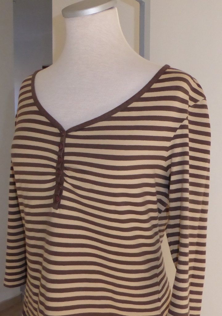 Gestreept truitje/ Medium tot large, Kleding | Dames, Ophalen, Zo goed als nieuw
