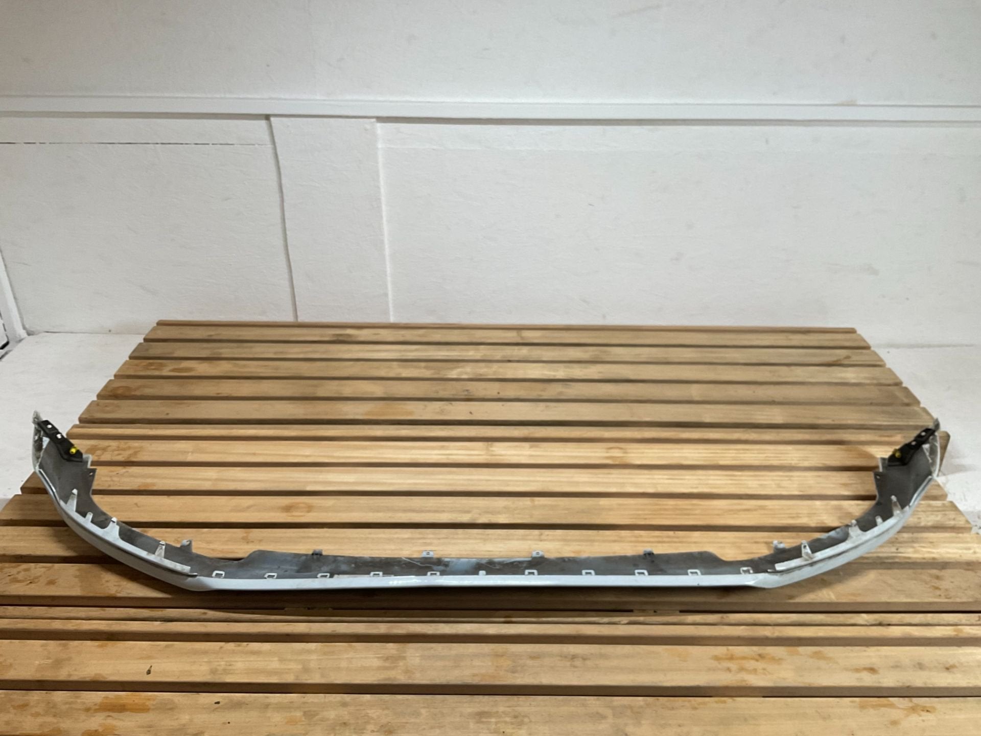 L vre de pare-chocs Audi Q2 16+ S-Line SLINE Onderlip Spoile, Pare-chocs, AUDI AG, Auto-Union-Strasse 1
85045  Ingolstadt, DE