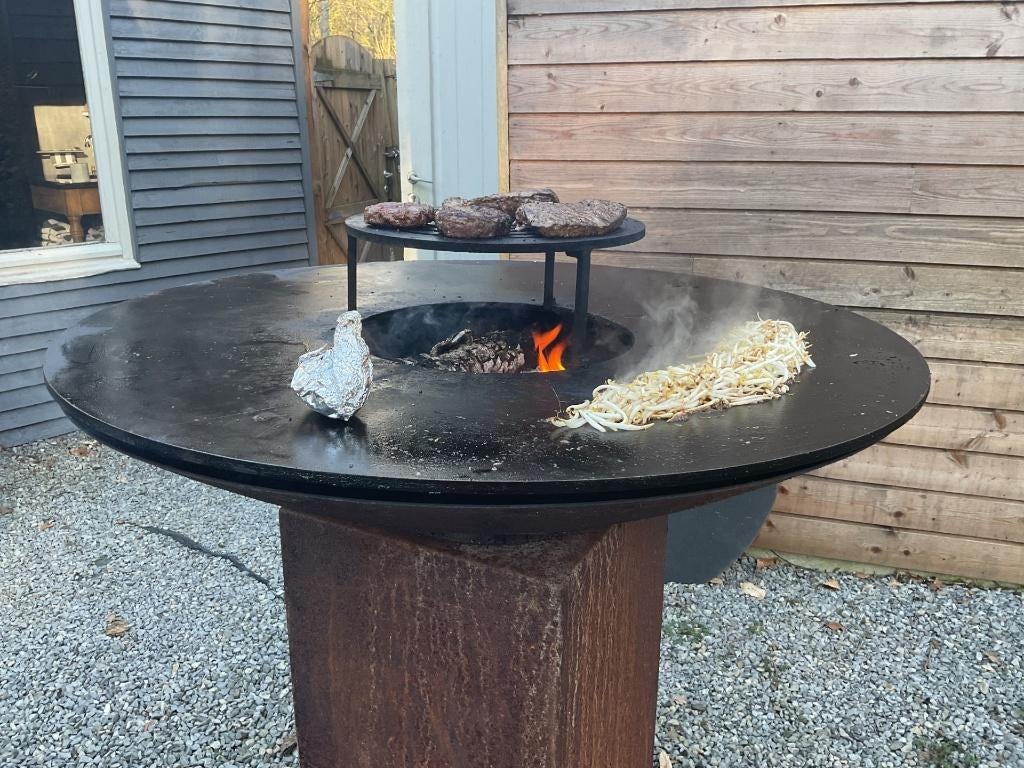 BARBECUE, Jardin & Terrasse, Enlèvement, Comme neuf, Ofyr, Avec accessoires