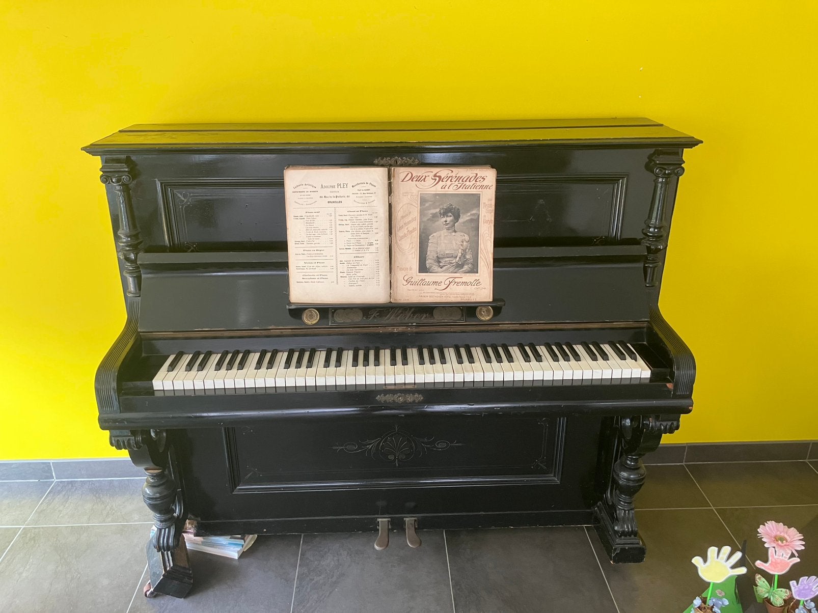 Antieke piano, Enlèvement ou Envoi, Utilisé, Noir, Piano