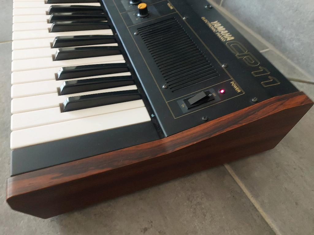 YAMAHA CP11, Muziek en Instrumenten, Ophalen, Zo goed als nieuw, Yamaha