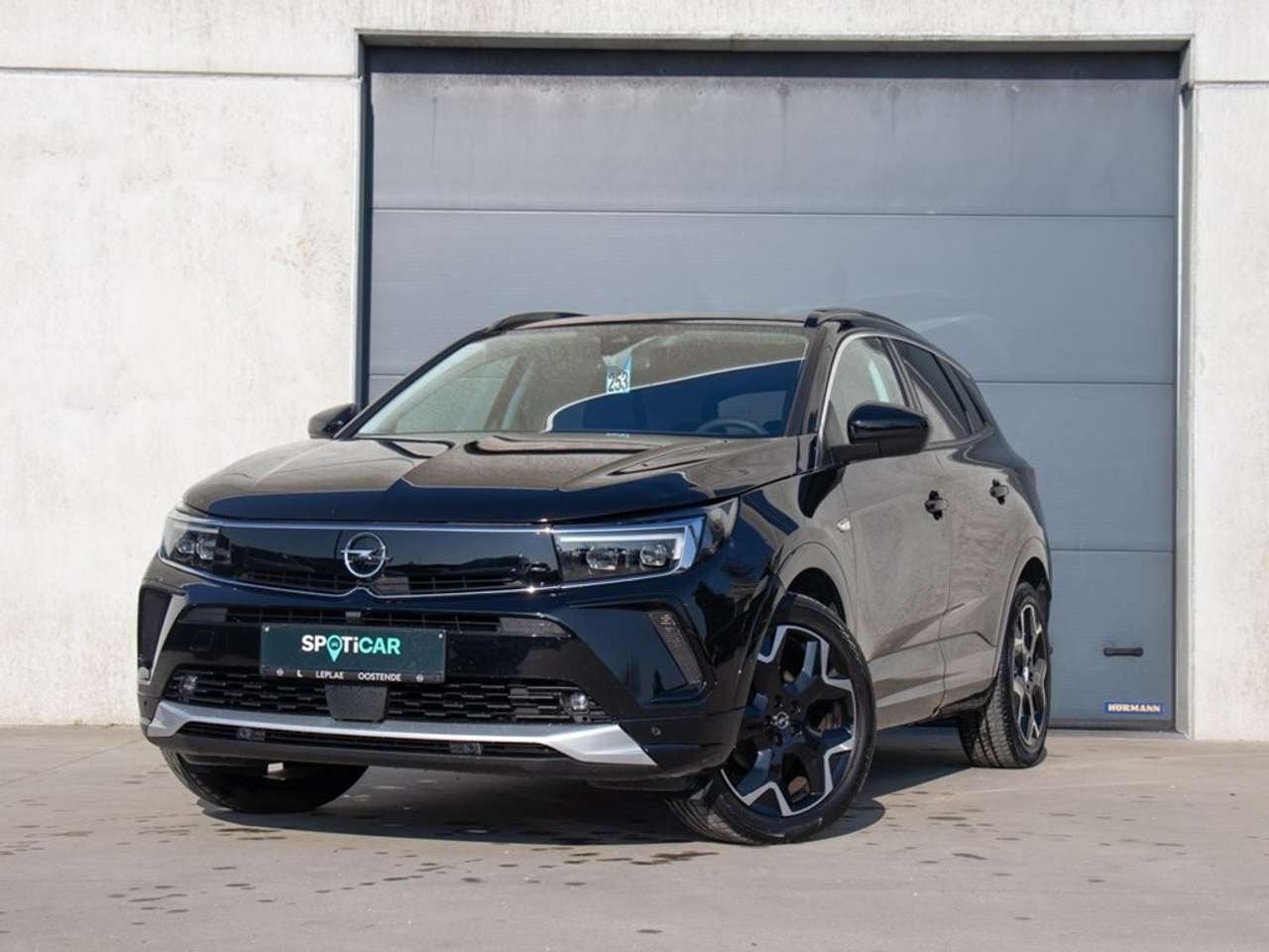 Opel Grandland ULTIMATE | 1.2 TURBO AT8 130 PK | CAMERA | L, Lederen bekleding, 1199 cc, 0 kg, Zwart
