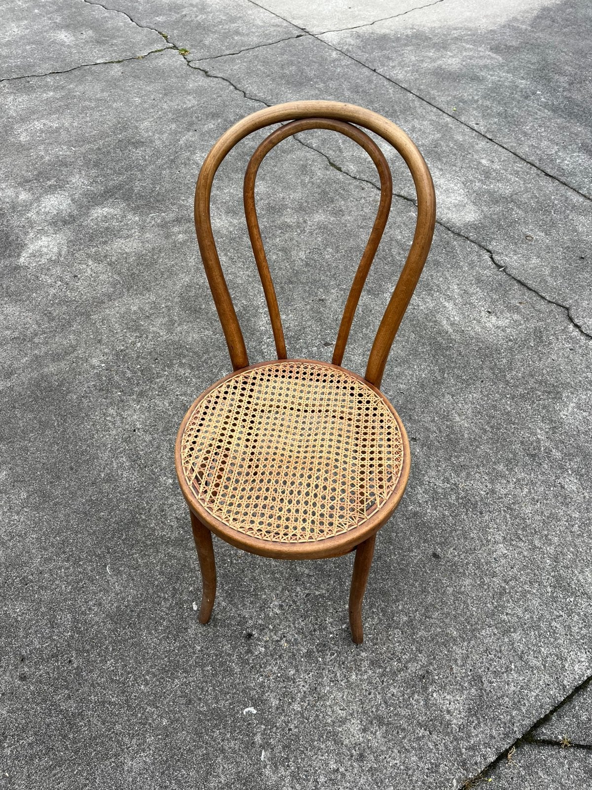 Originele Thonet stoelen, Enlèvement