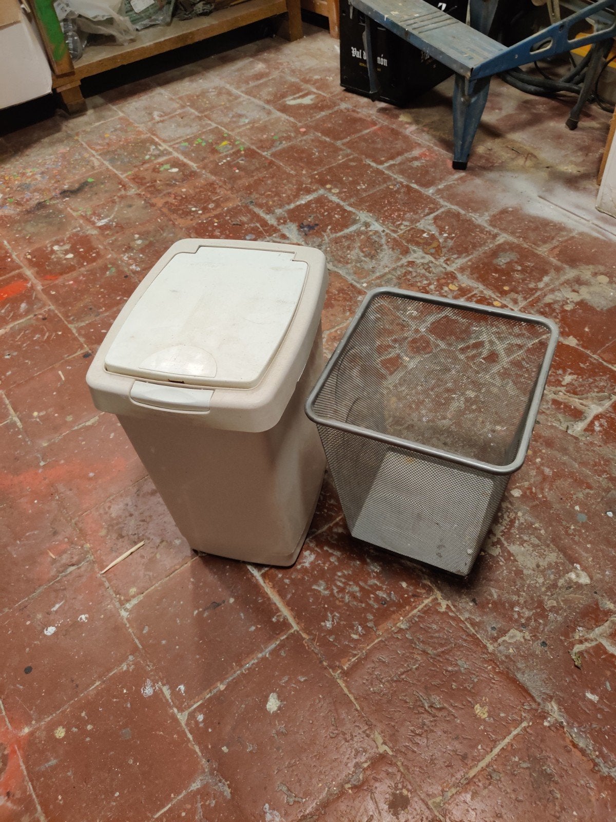 Poubelle, Huis en Inrichting, Woonaccessoires | Prullenbakken, Ophalen