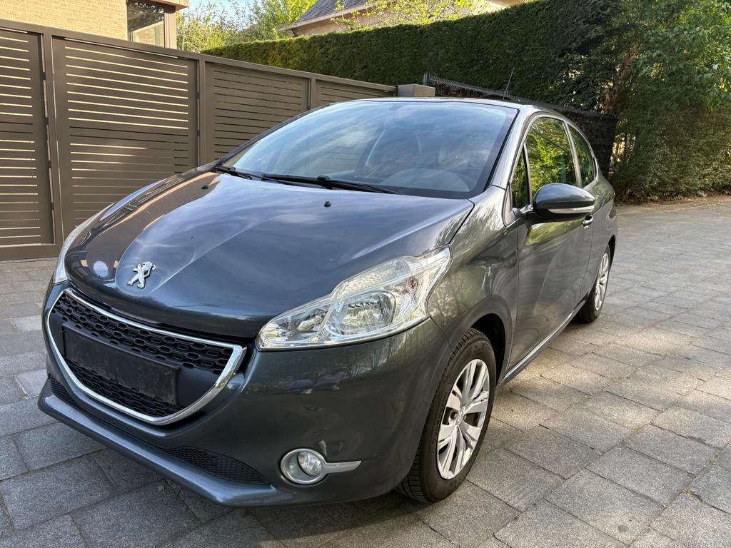 Peugeot 208 1.2i Actief Distributieriem 109.000 km !!!, Auto's, Euro 5, Stof, Zwart, 1199 cc