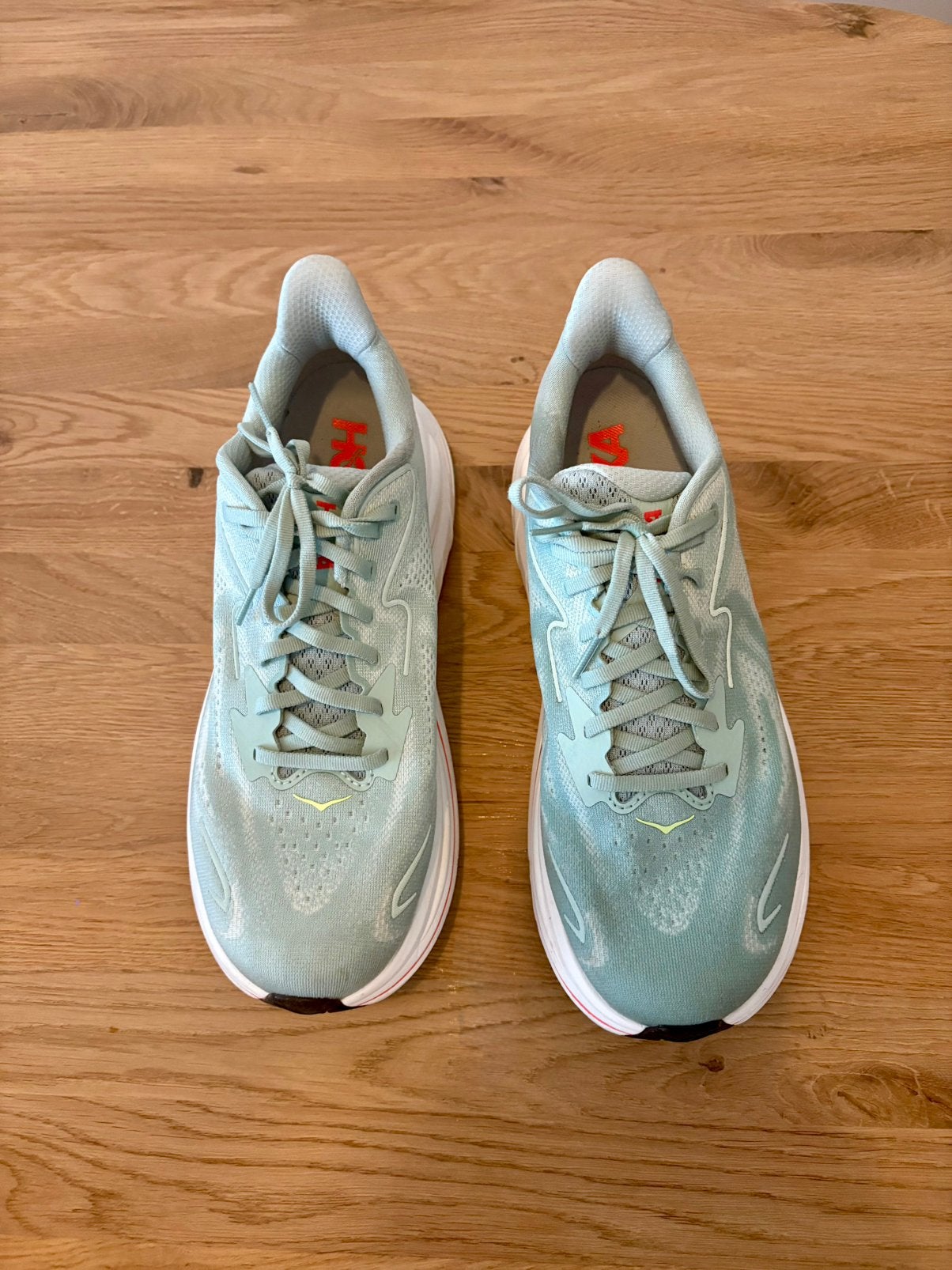Hoka Clifton 10, Sport en Fitness, Loopsport en Atletiek, Ophalen, Zo goed als nieuw