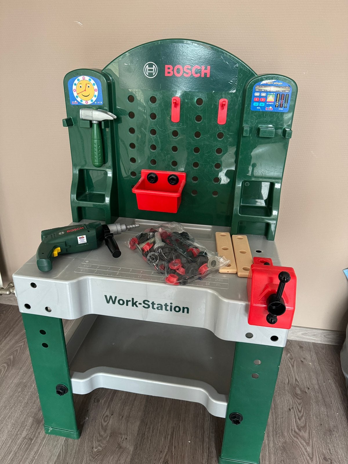 Bosch Werkbank (incl toebehoren), Kinderen en Baby's, Ophalen, Zo goed als nieuw