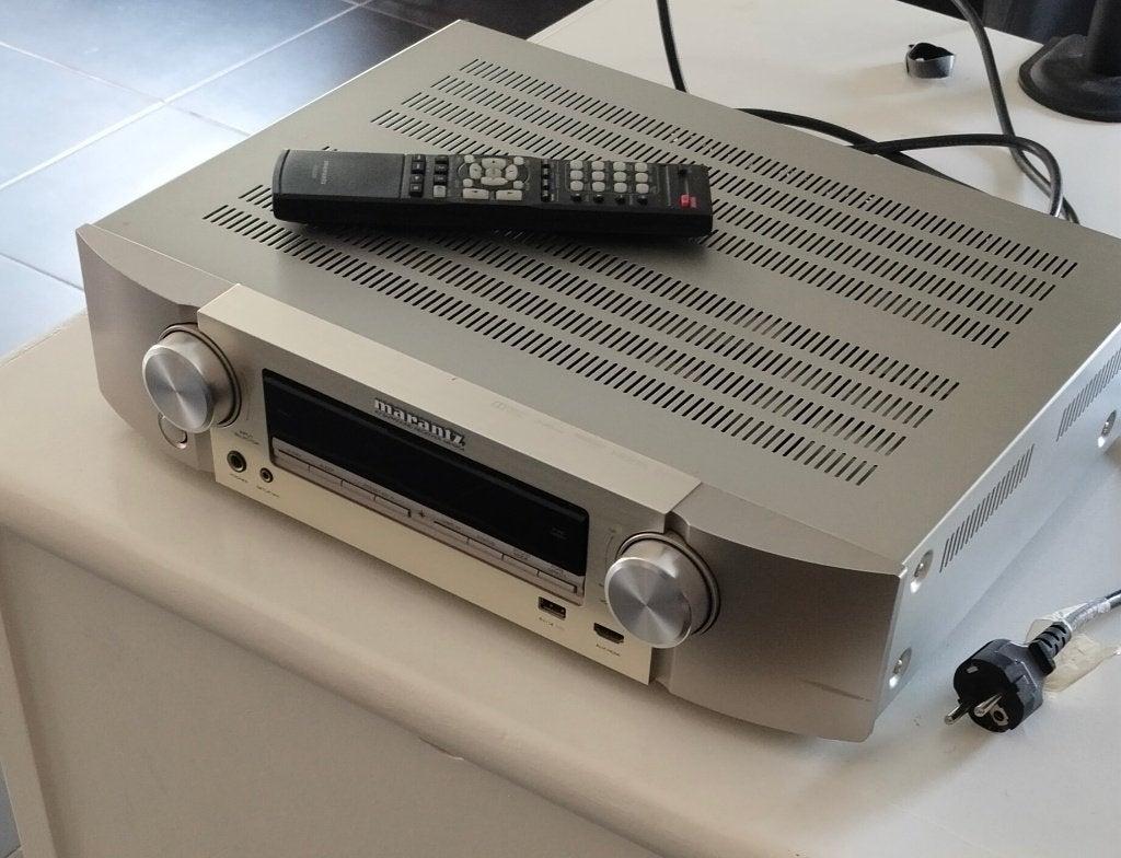 Marantz NR1504 Slimline AV Surround Receiver, Audio, Tv en Foto, Versterkers en Ontvangers, Zo goed als nieuw, Minder dan 60 watt
