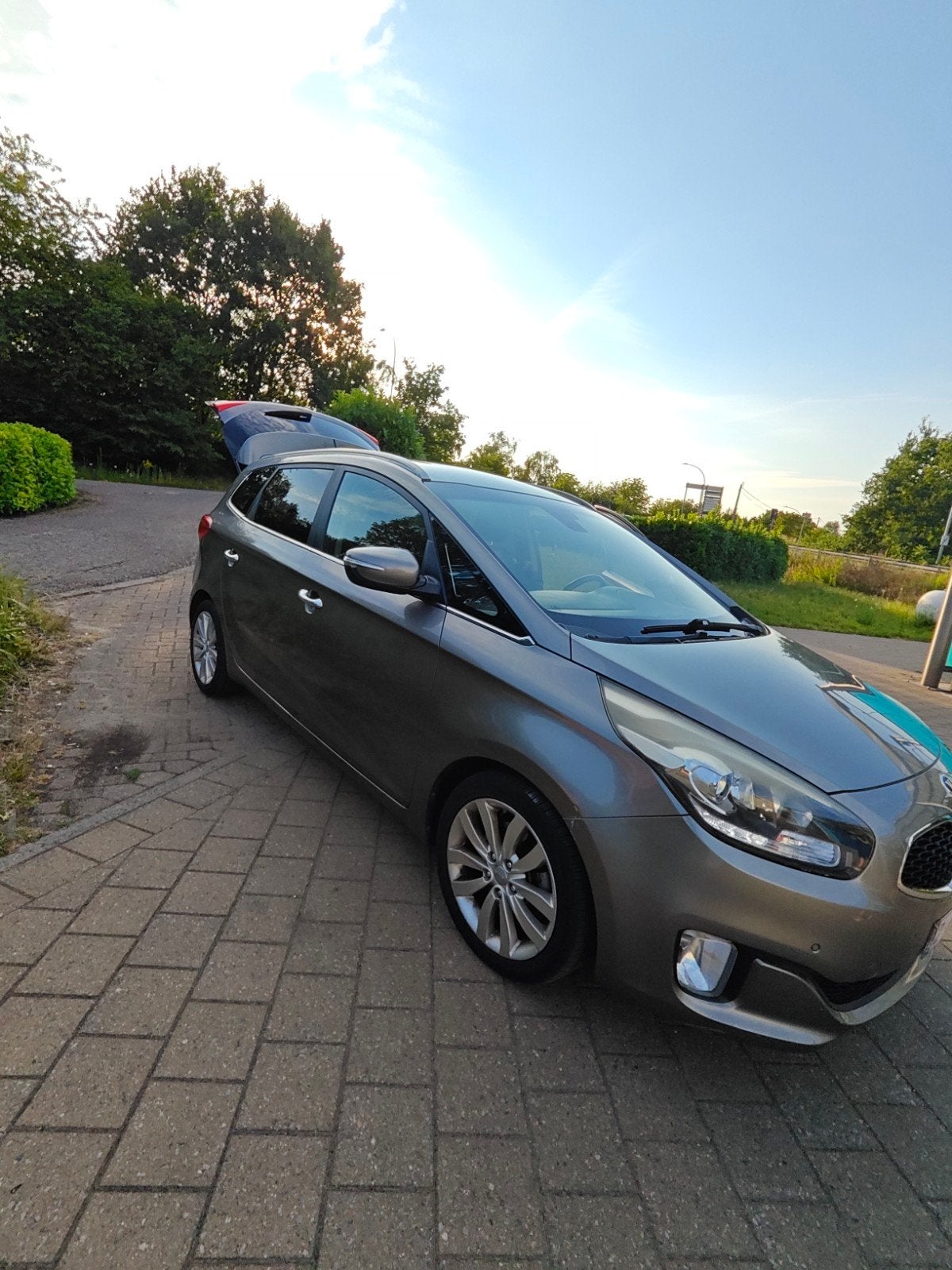 Kia Carens  auto 7 persoon Automaat, Autos, Autos Autre, Particulier, Diesel, Automatique, Enlèvement ou Envoi